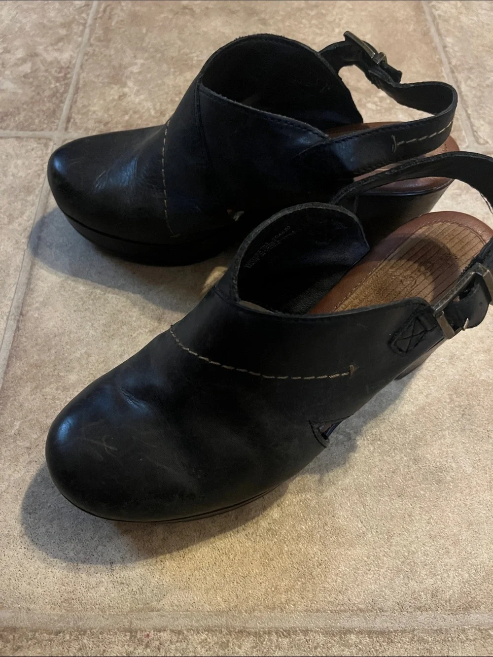 Womens  b.o.c Born Concept Cecila Platform Heeled Leather Strap Clogs